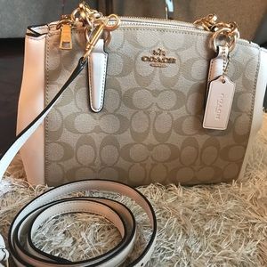 SOLD💯 NWT Coach Signature Christie Satchel